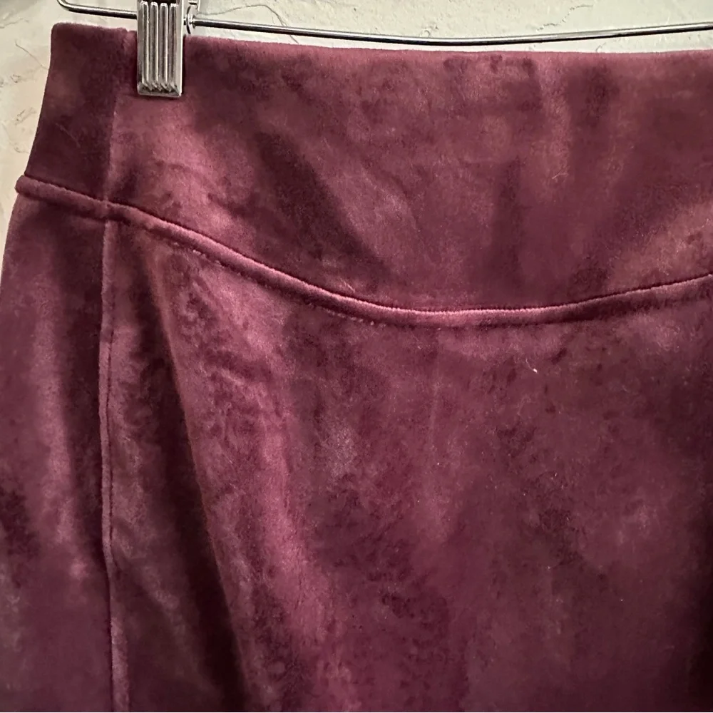 NWT Lululemon Scuba HighRise Mini Skirt Velvet in Garnet Sz S - Picture 8 of 15